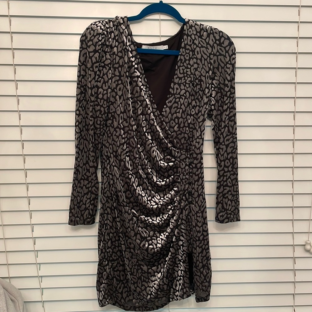 ASTR Yasmin leopard dress